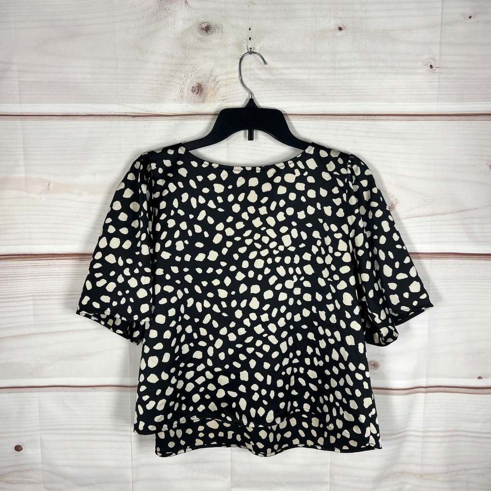 LOFT Blouse Women L Black Cream Polka Dot Satin Flutter Sleeve Tie Back Top